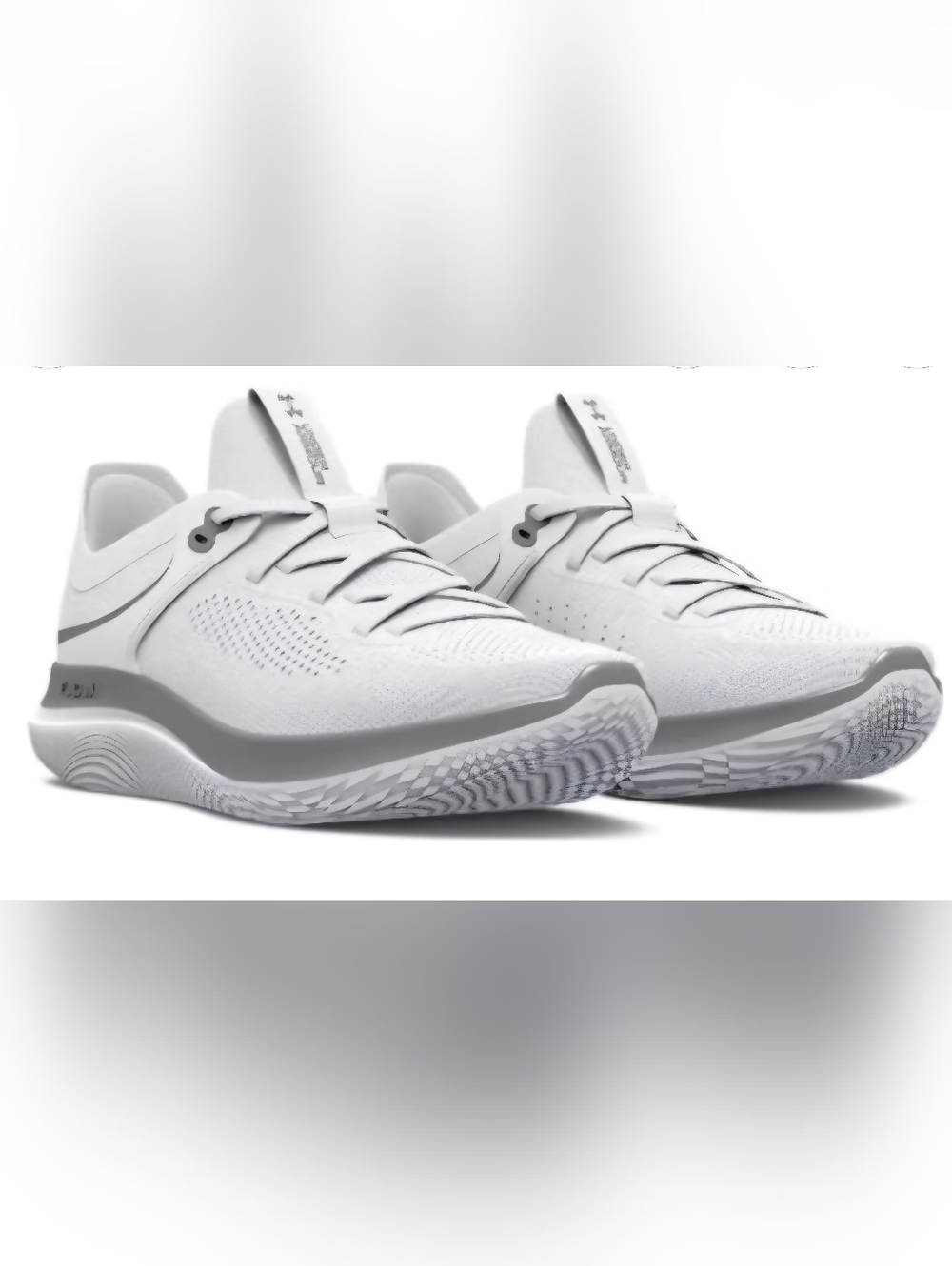 NWOT Under Armour Wmns Flow Synchronicity 'White Metallic Silver'
